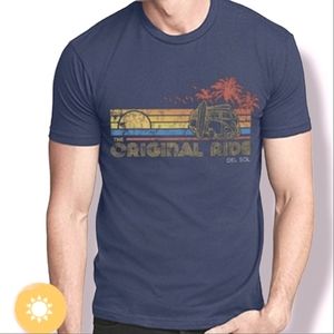 DEL SOL | Men's blue with beach scene graphic front t-shirt. Size XL.